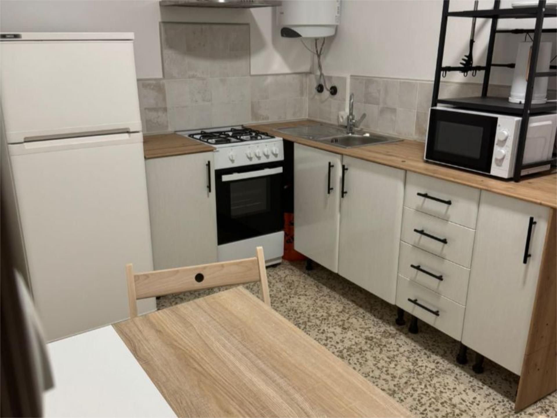 Cuina de Pis de lloguer en Antequera amb Aire condicionat i Moblat
