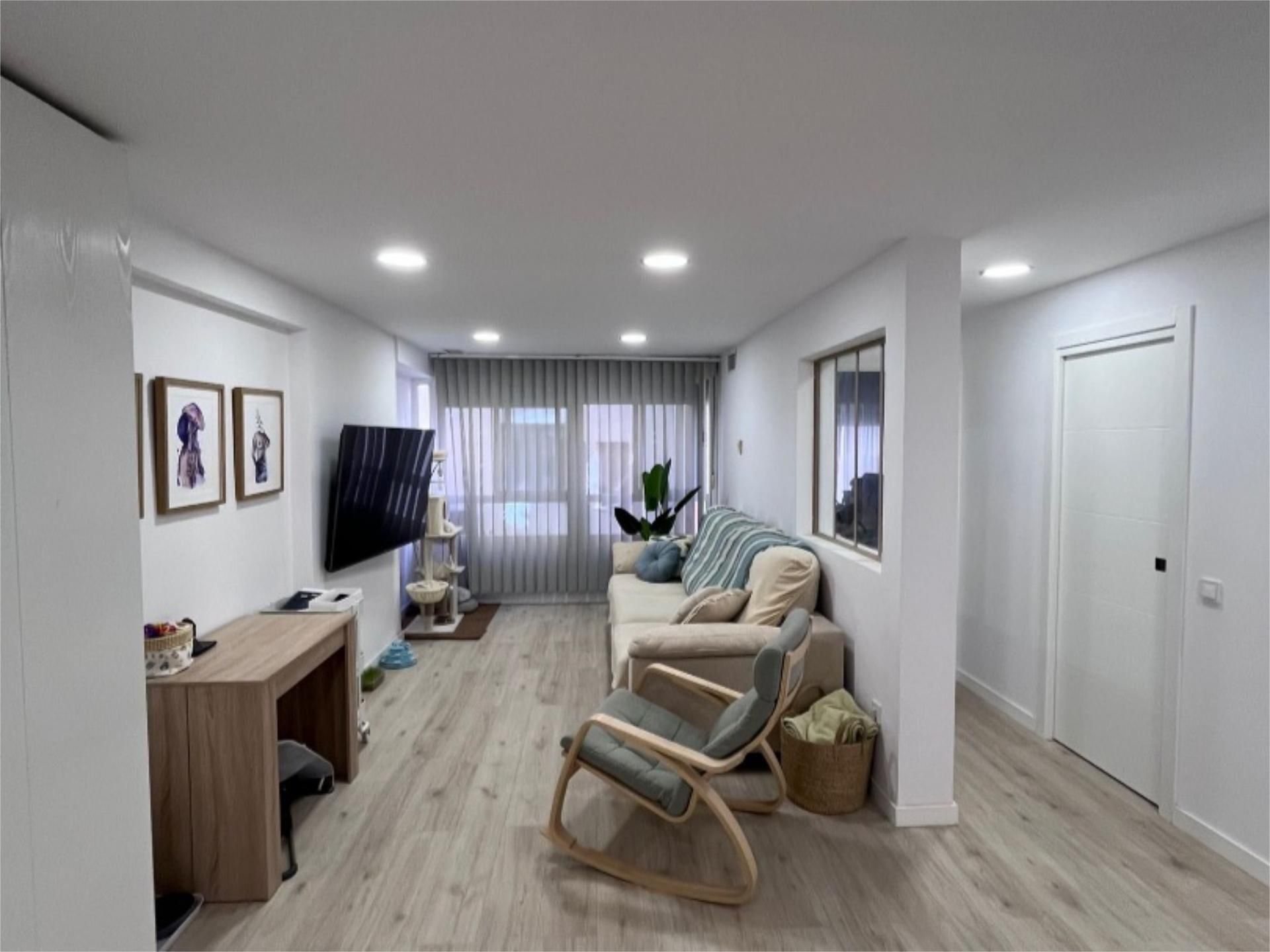Sala de estar de Piso en venta en  Almería Capital con Aire acondicionado, Calefacción y Amueblado