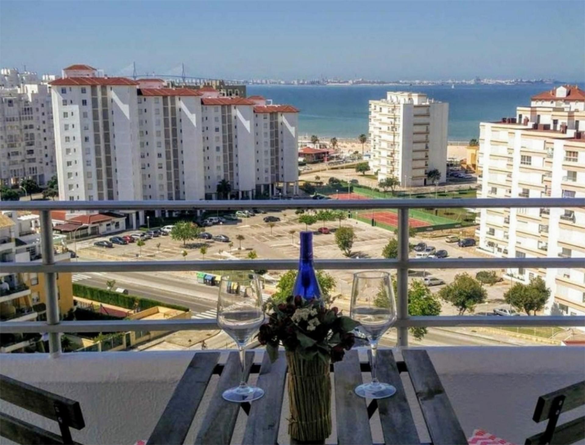 Exterior view of Flat for sale in El Puerto de Santa María  with Air Conditioner and Balcony