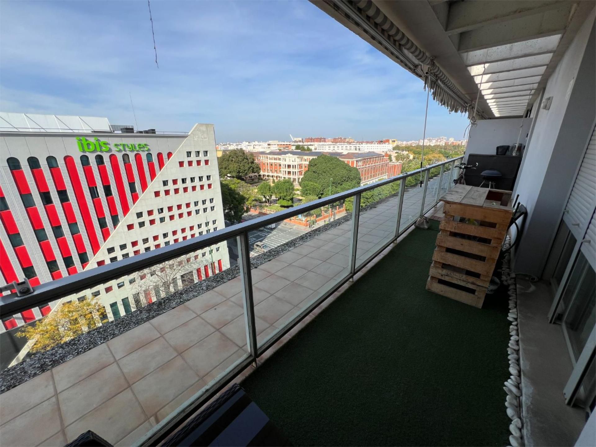 Terraza de Piso de alquiler en  Sevilla Capital con Aire acondicionado, Calefacción y Terraza