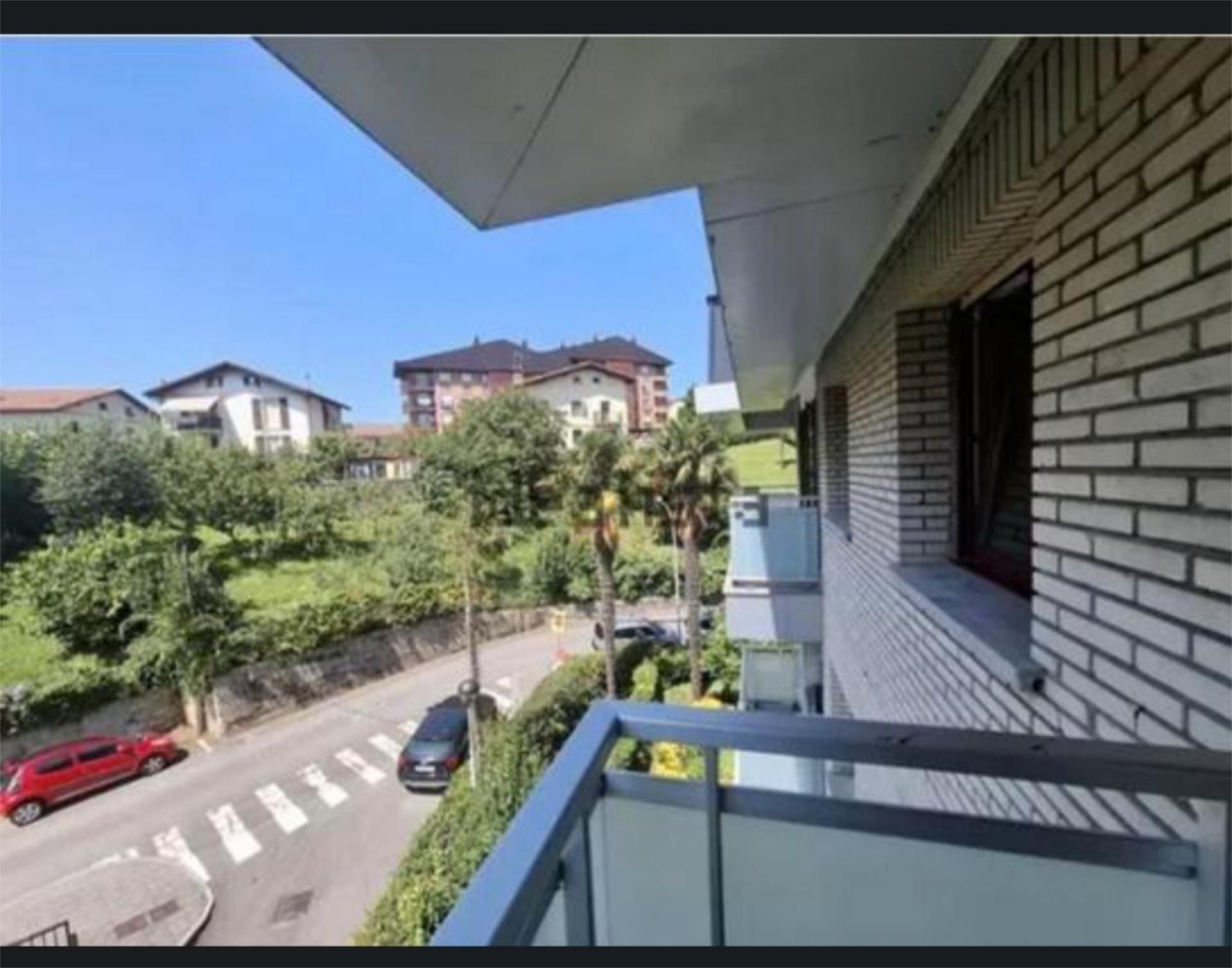 Piso de alquiler en De Mons Ibilbidea, 65, Intxaurrondo