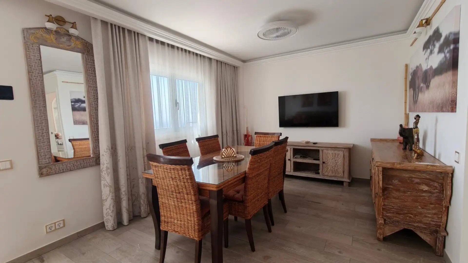 Flat for sale in Avenida de Italia, 17, Playa del Inglés Dining room of Flat for sale in San Bartolomé de Tirajana with Air Conditioner, Terrace and Swimming Pool