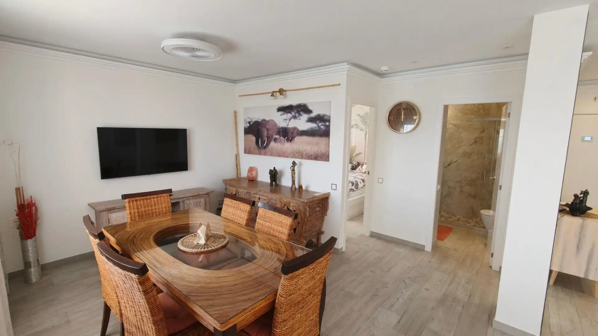 Flat for sale in Avenida de Italia, 17, Playa del Inglés Dining room of Flat for sale in San Bartolomé de Tirajana with Air Conditioner, Terrace and Swimming Pool