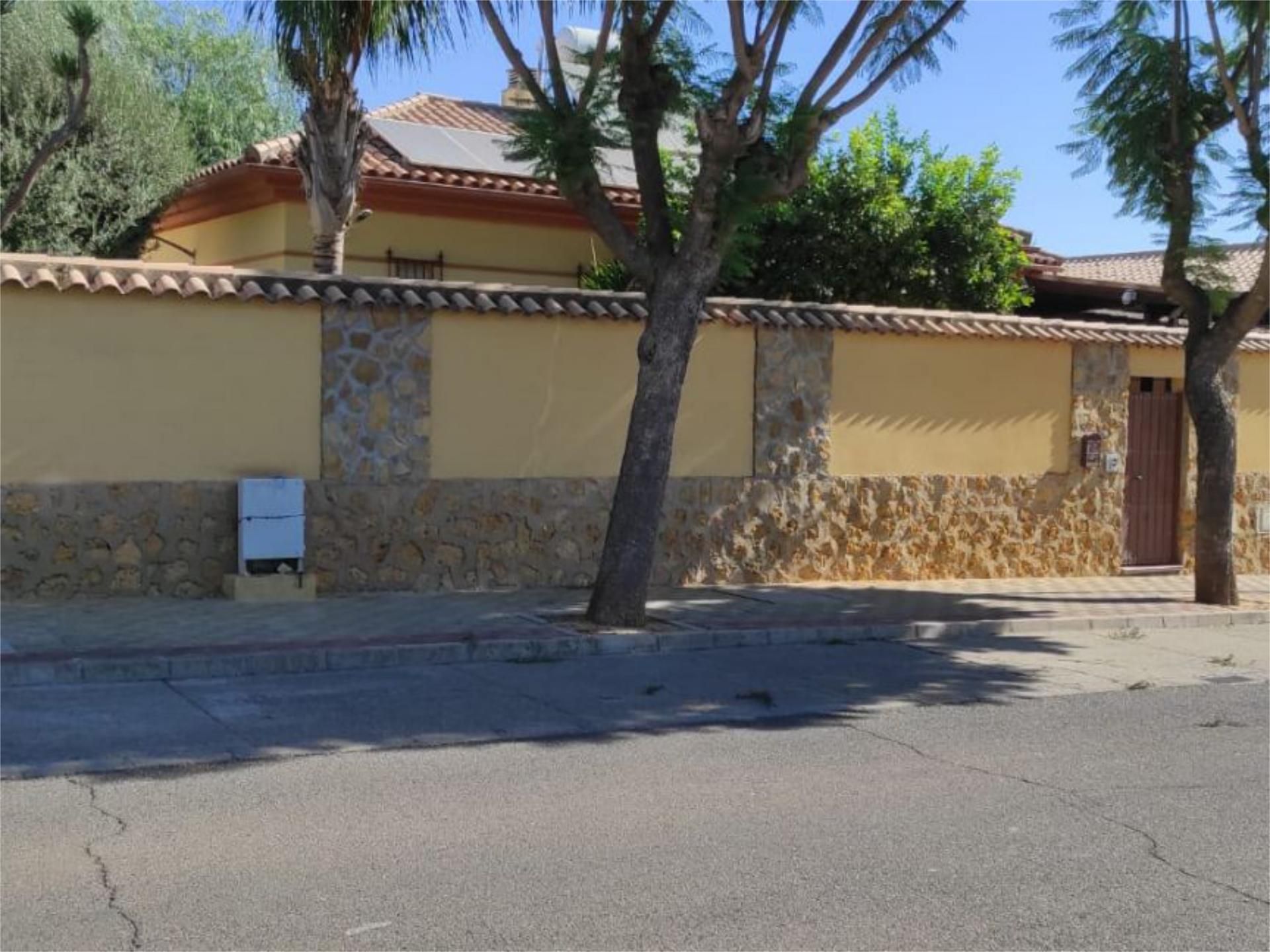 Exterior view of House or chalet for sale in Montequinto  with Air Conditioner and Swimming Pool