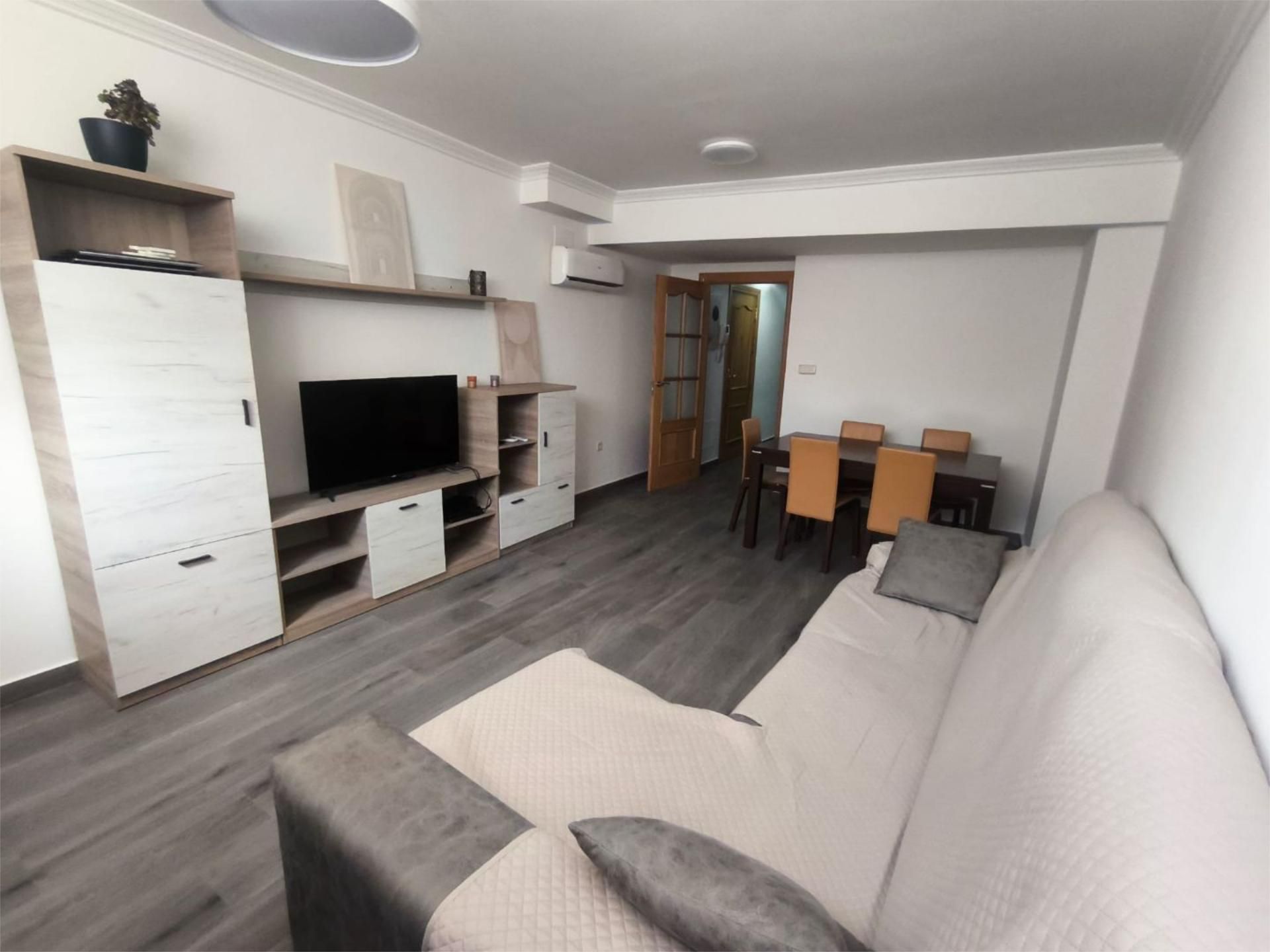 Living room of Flat for sale in Chinchilla de Monte-Aragón  with Air Conditioner, Heating and Terrace