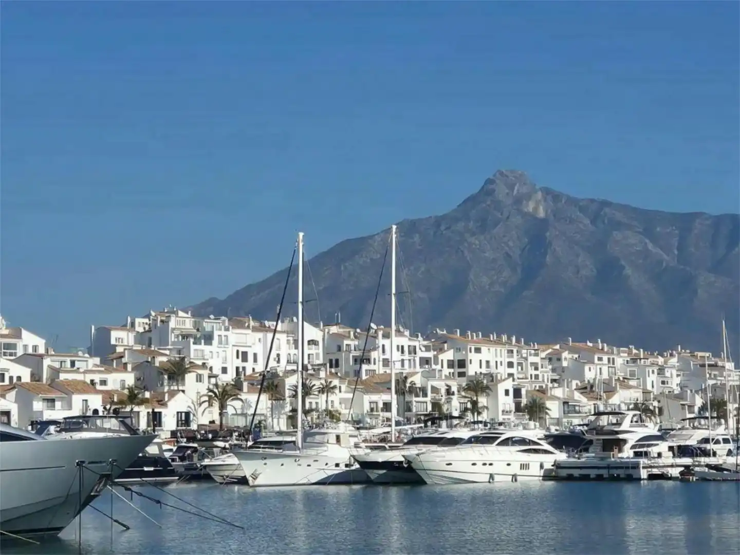 Exterior view of Flat for sale in Marbella  with Air Conditioner, Terrace and Swimming Pool