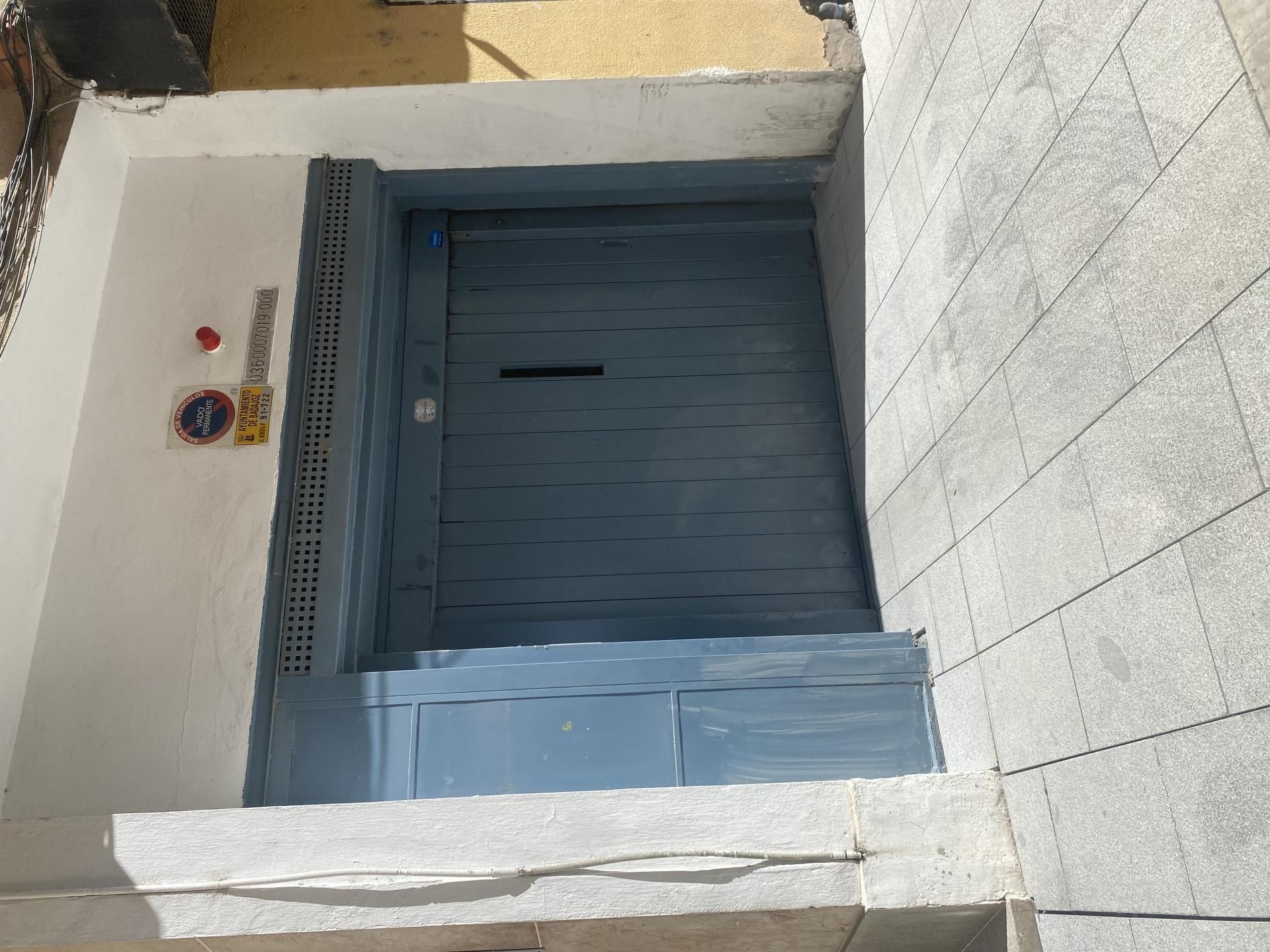 Exterior view of Garage to rent in Badajoz Capital