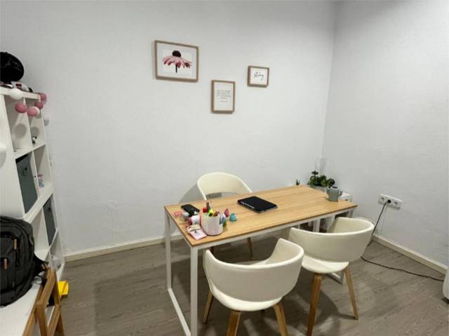 Oficina en Alquiler en Calle San Juan de la Cruz, 2D en Hornos Púnicos