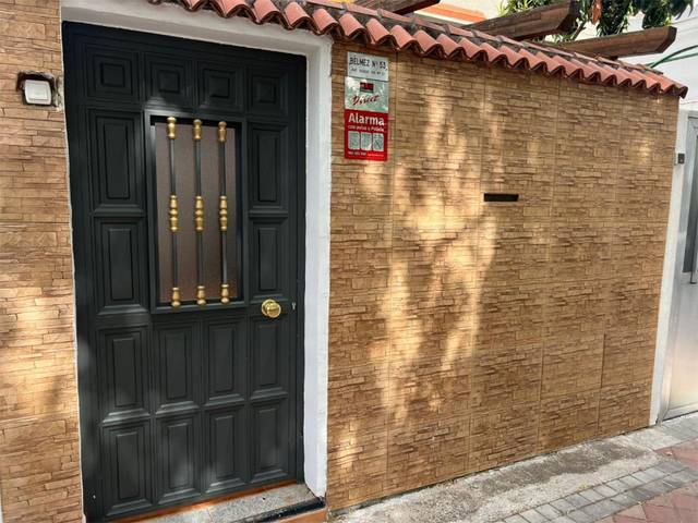 Casa adosada en Venta en Calle de Bélmez, 50 en Entrevías