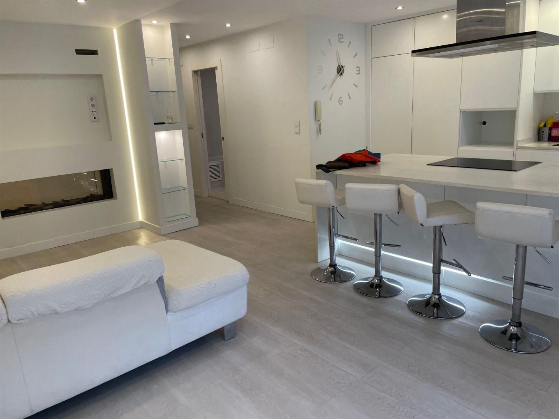 Sala de estar de Piso de alquiler en Gijón  con Calefacción, Terraza y Amueblado