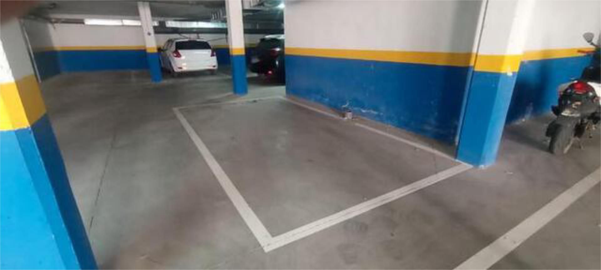 Parking of Flat for sale in Gerindote  with Heating, Swimming Pool and Furnished