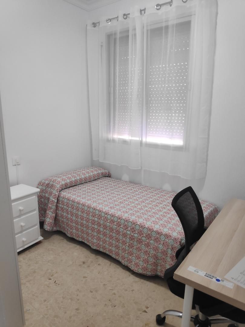 Bedroom of Flat to share in La Línea de la Concepción