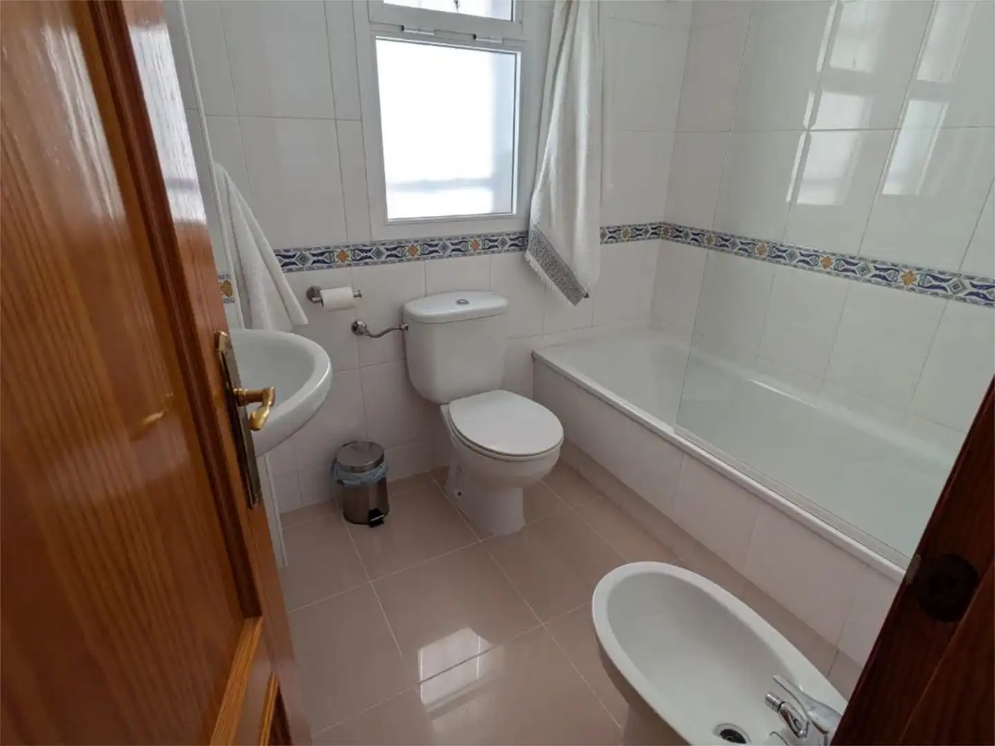 Bathroom of Flat for rent in Rota  with Air Conditioner, Swimming Pool and Furnished