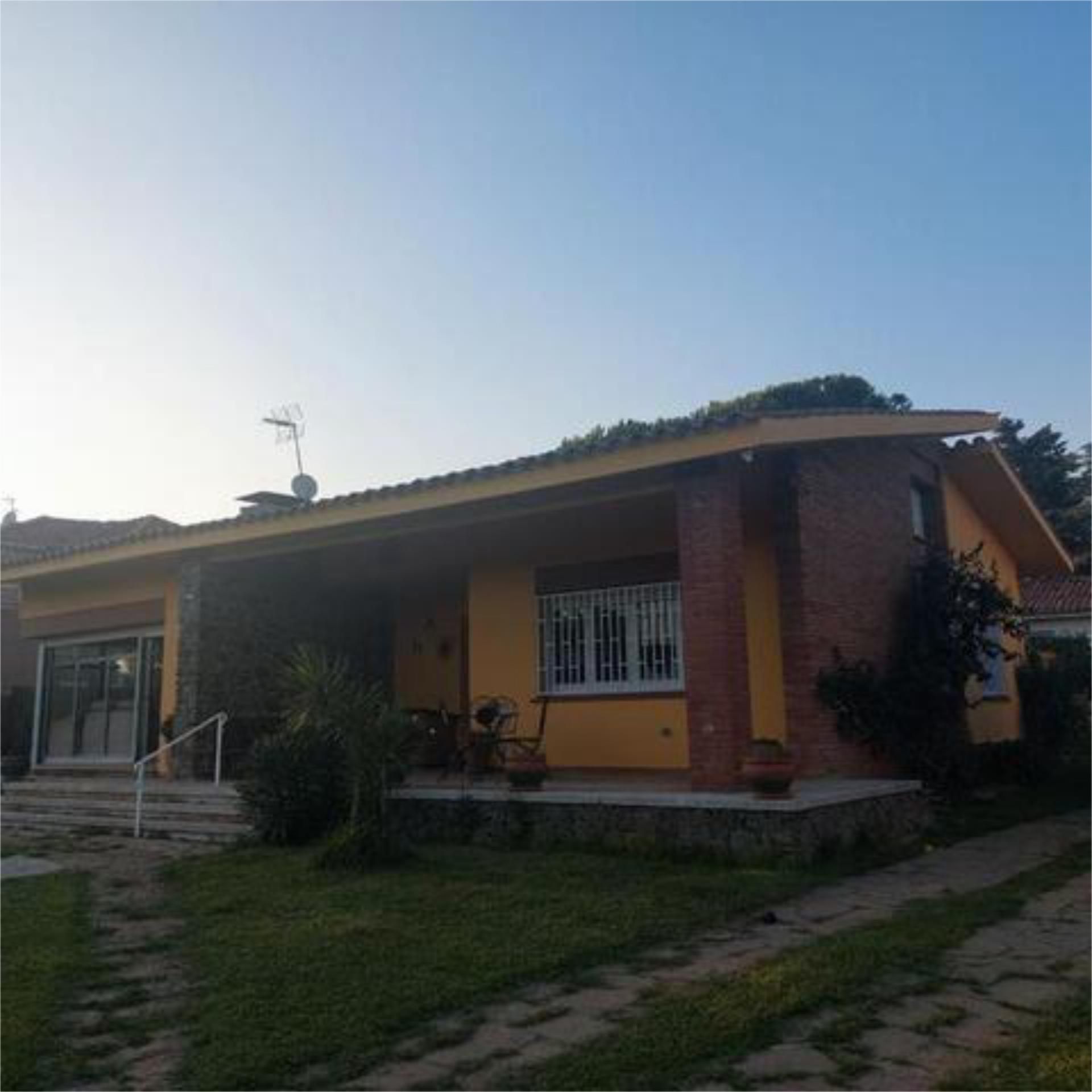 Vista exterior de Casa o xalet en venda en Sant Antoni de Vilamajor amb Piscina