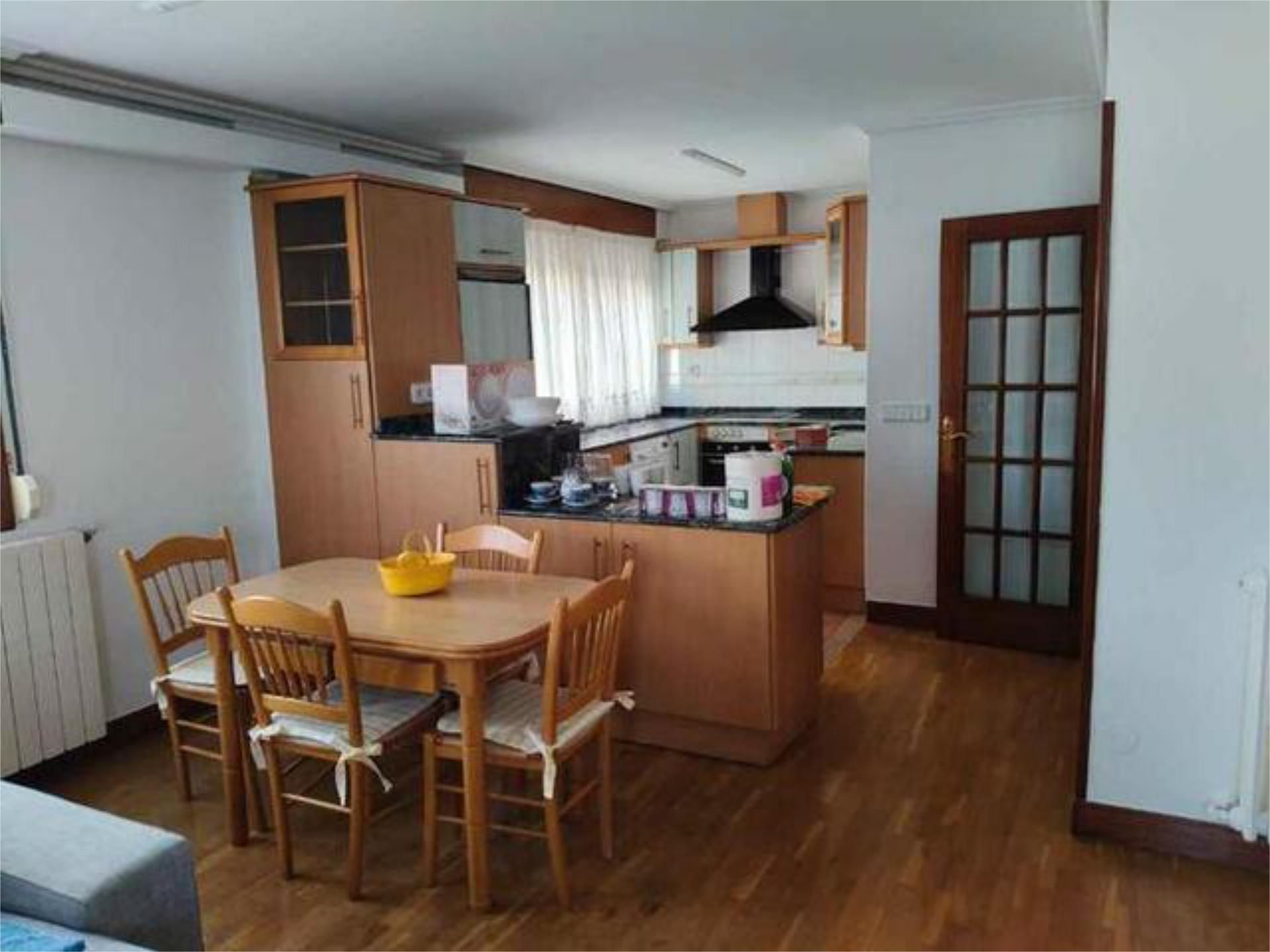 Kitchen of Flat to rent in Vitoria - Gasteiz
