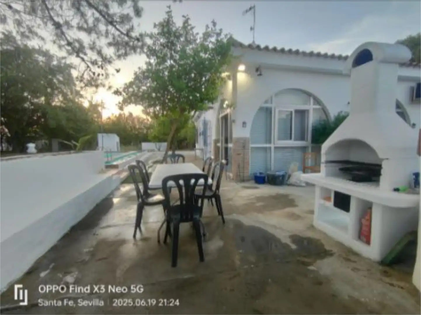 Piso en venta en Urbanización Santa Fé, 1, Carmona Vista exterior de Piso en venta en Carmona con Aire acondicionado, Calefacción y Jardín privado