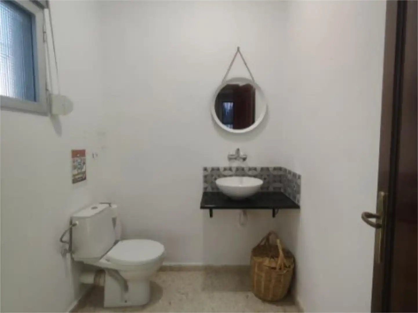 Piso en venta en Urbanización Santa Fé, 1, Carmona Baño de Piso en venta en Carmona con Aire acondicionado, Calefacción y Jardín privado