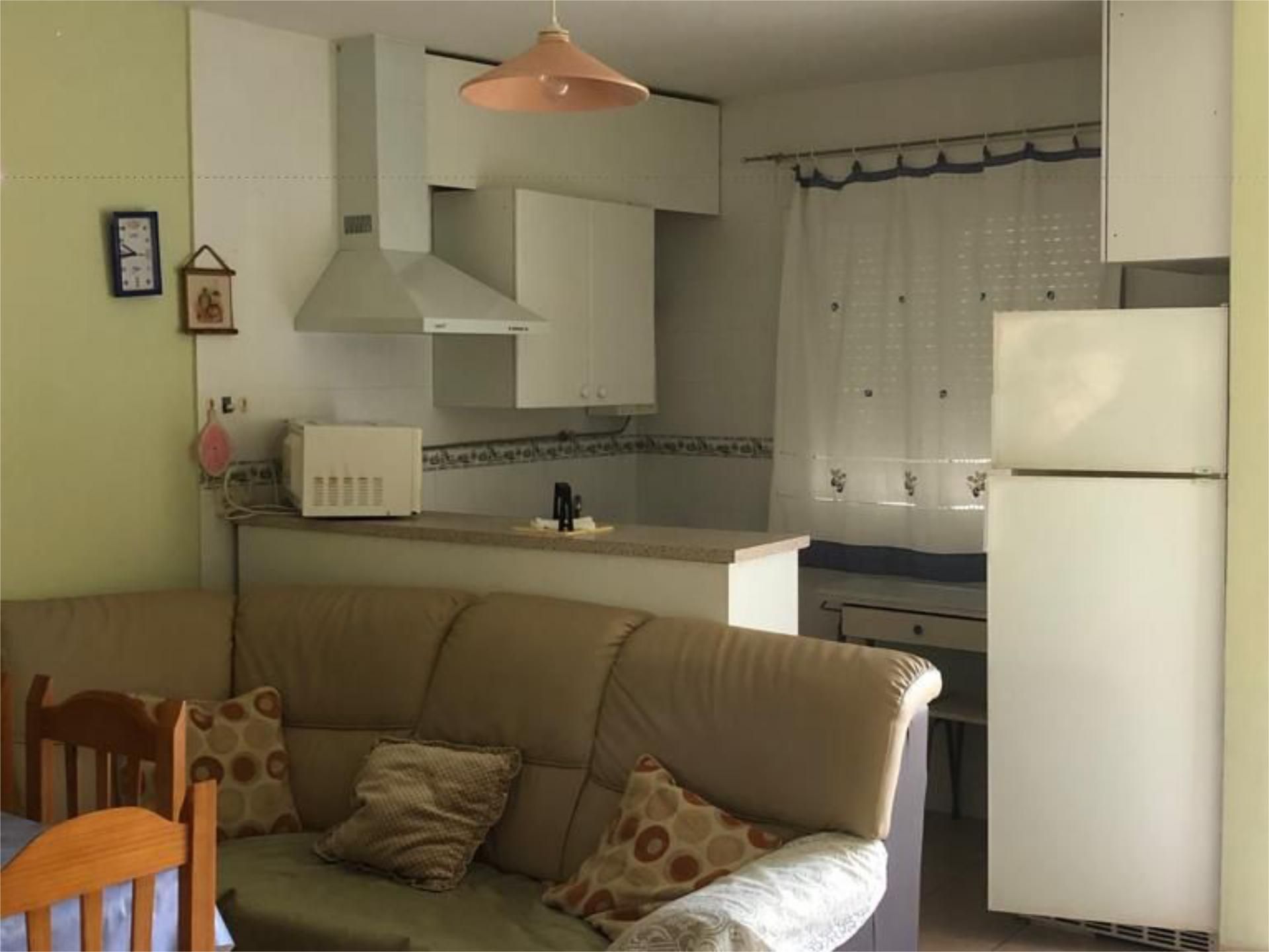 Cuina de Apartament de lloguer en Cifuentes amb Calefacció i Moblat