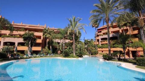 Photo 3 of Flat to rent in Alameda de las Brisas, 6, Bahía de Marbella, Málaga