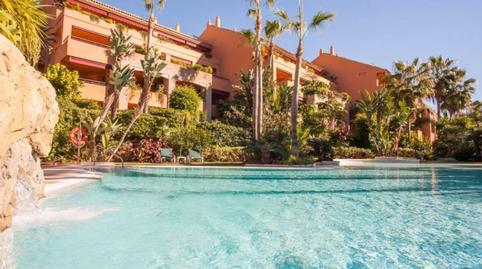 Photo 4 of Flat to rent in Alameda de las Brisas, 6, Bahía de Marbella, Málaga