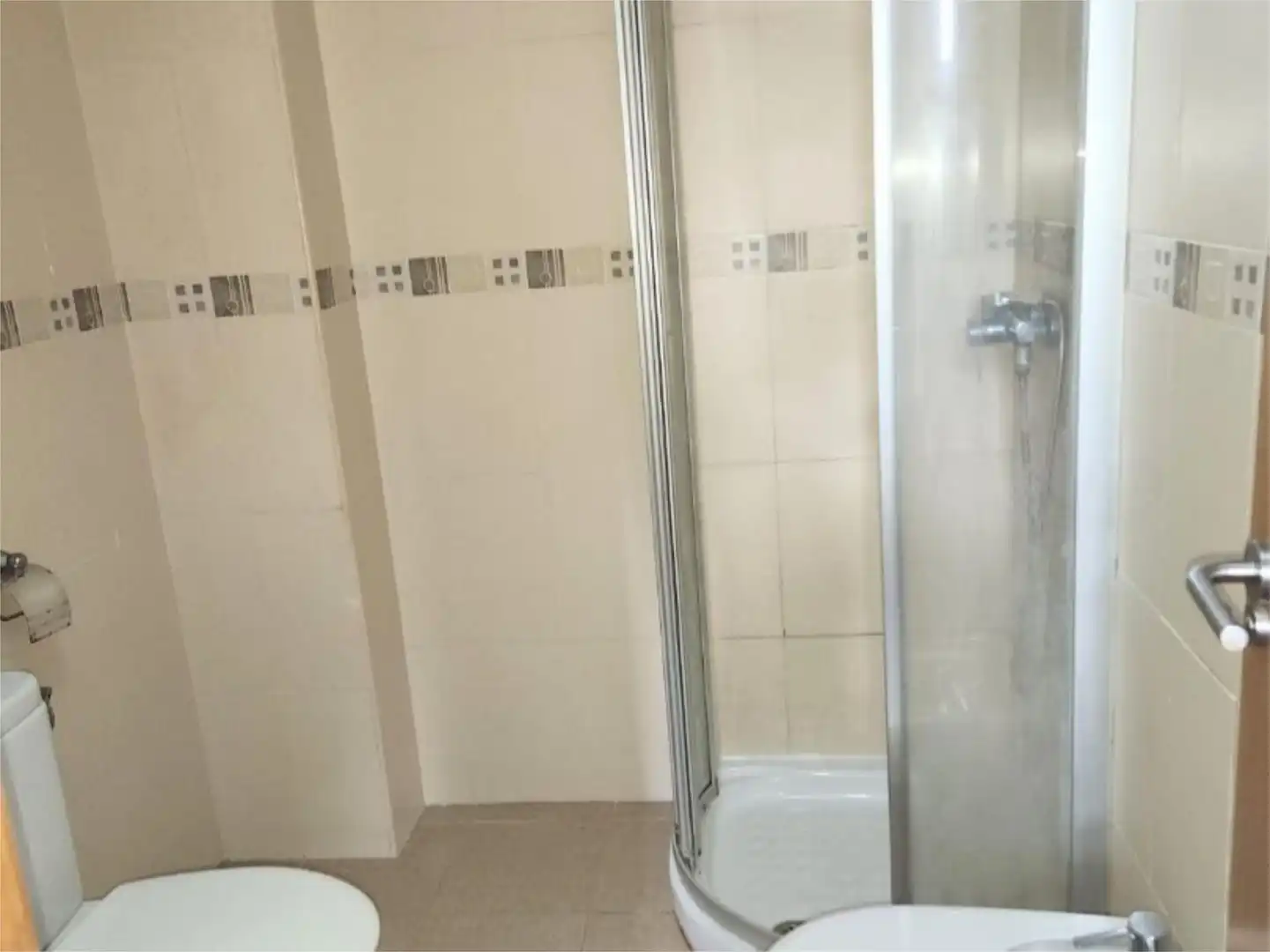 Casa adosada en venta en Camí de L'om Blanc, 90, Playa - Ben Afeli Baño de Casa adosada en venta en Almazora / Almassora con Aire acondicionado, Terraza y Piscina