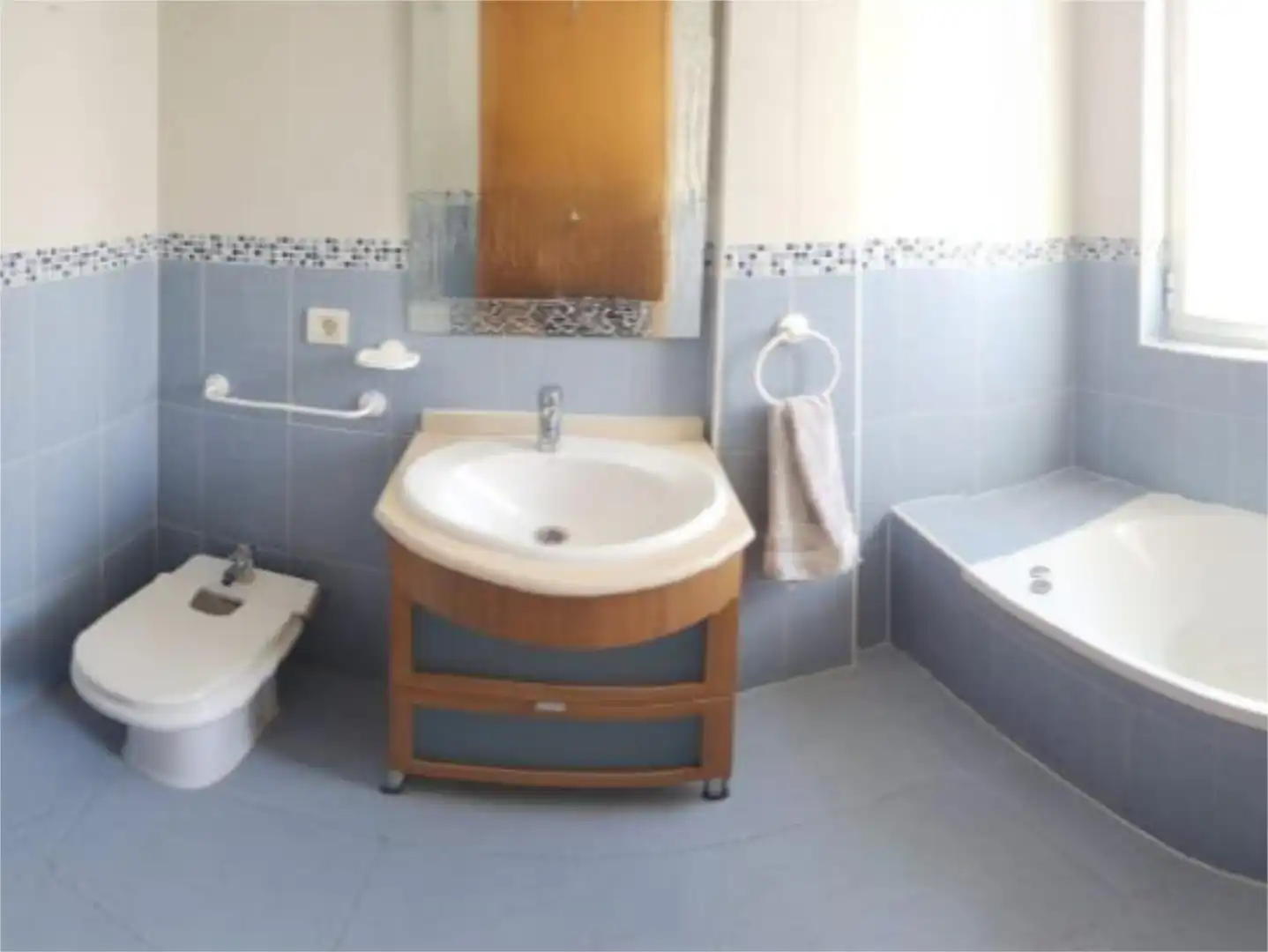 Casa adosada en venta en Camí de L'om Blanc, 90, Playa - Ben Afeli Baño de Casa adosada en venta en Almazora / Almassora con Aire acondicionado, Terraza y Piscina