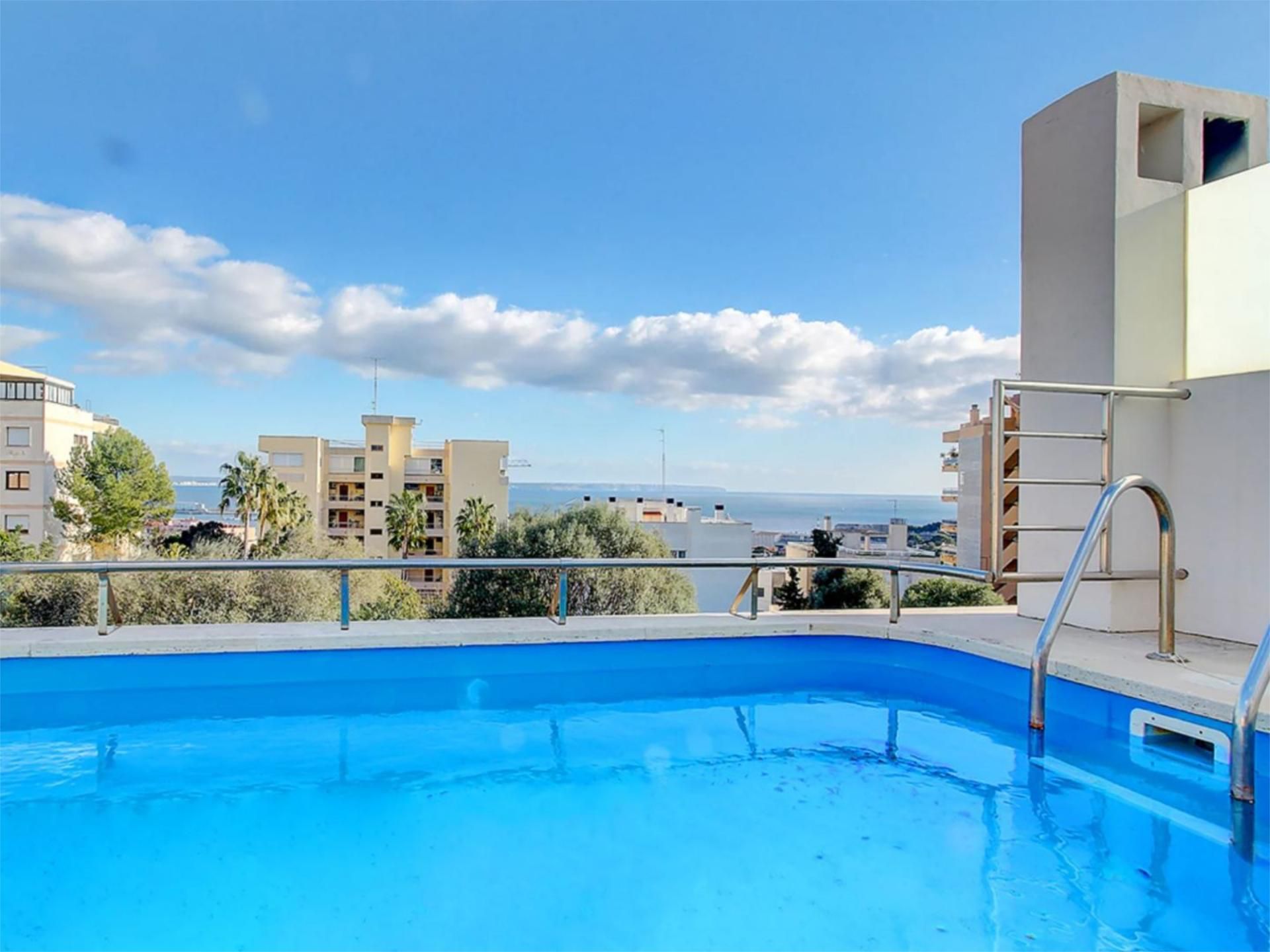 Piscina de Casa o xalet de lloguer en  Palma de Mallorca amb Aire condicionat, Calefacció i Jardí privat