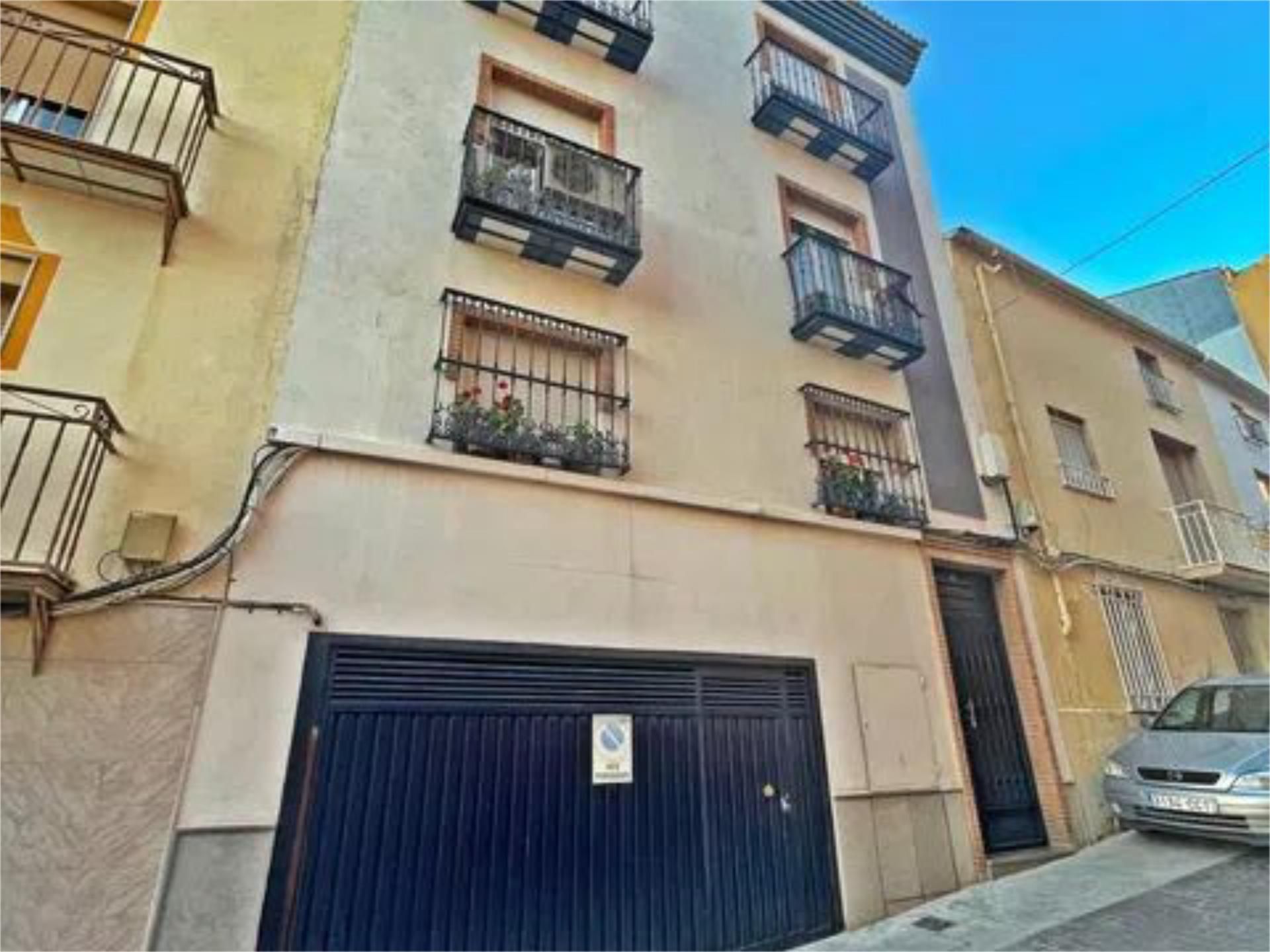 Vista exterior de Pis en venda en Torredelcampo amb Aire condicionat, Terrassa i Balcó