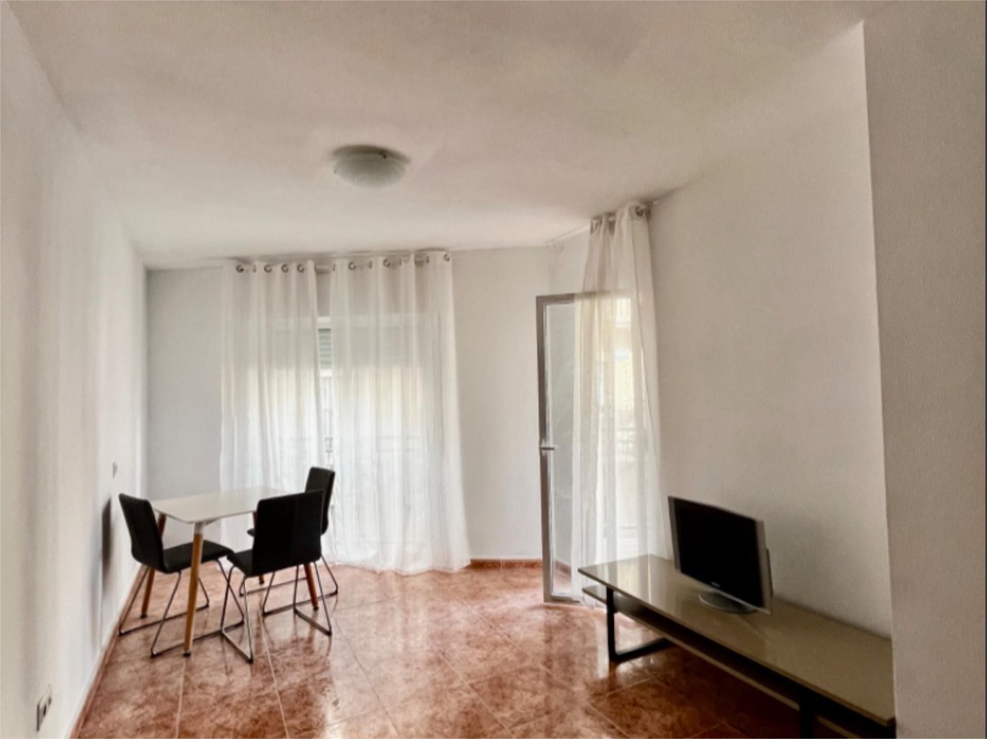 Piso de alquiler en Calle Cartagena, 91, El Carmen Sala de estar de Piso de alquiler en Murcia Capital con Terraza, Balcón y Videoportero