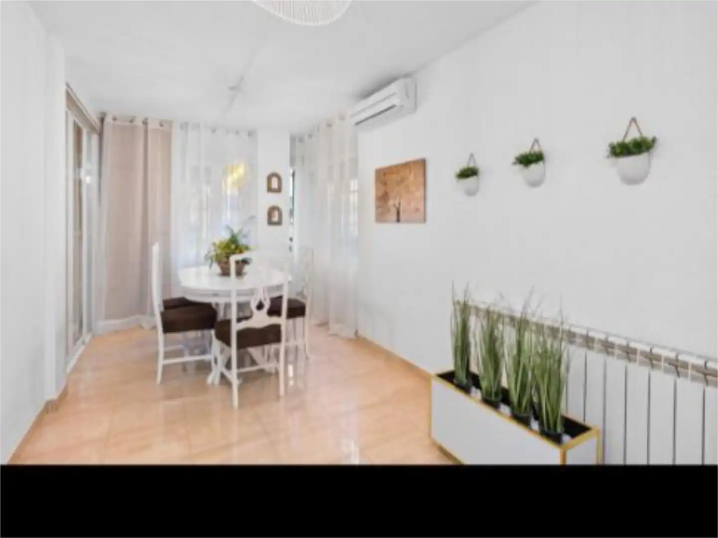 Comedor de Piso en venta en Granada con Aire acondicionado, Calefacción y Jardín privado