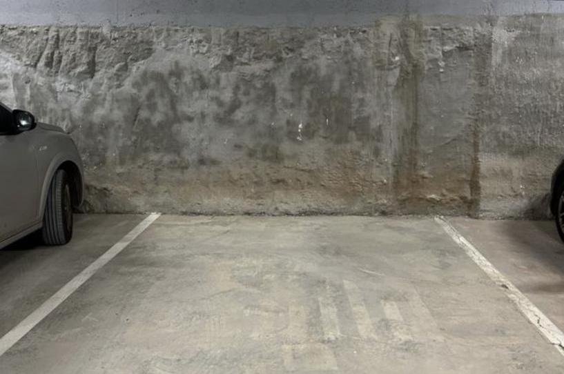 Garatge en venda a Carrer Doctor Clos, 31, Peralada, Girona - imatge 1 Foto 1 de Garatge en venda a Carrer Doctor Clos, 31, Peralada, Girona