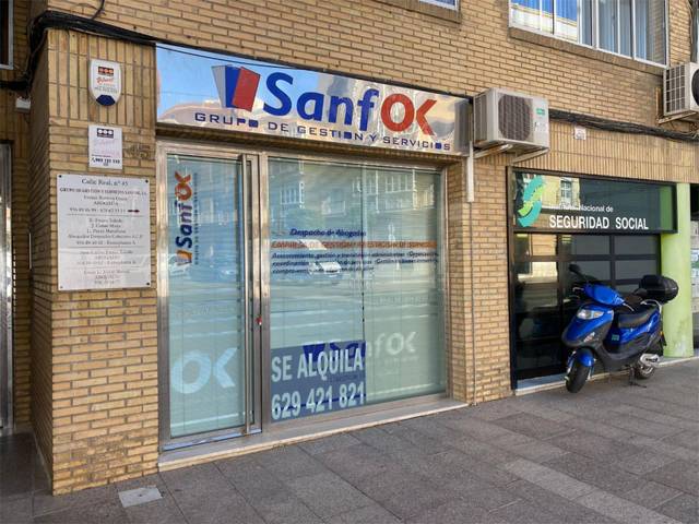 Local comercial en Alquiler en Calle Real, 45 en Plaza de toros - Venta Vargas - Capitania