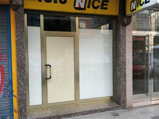 Local comercial en Venta en Calle San Juan de Ortega, 19 en Gamonal - San Bruno - G9