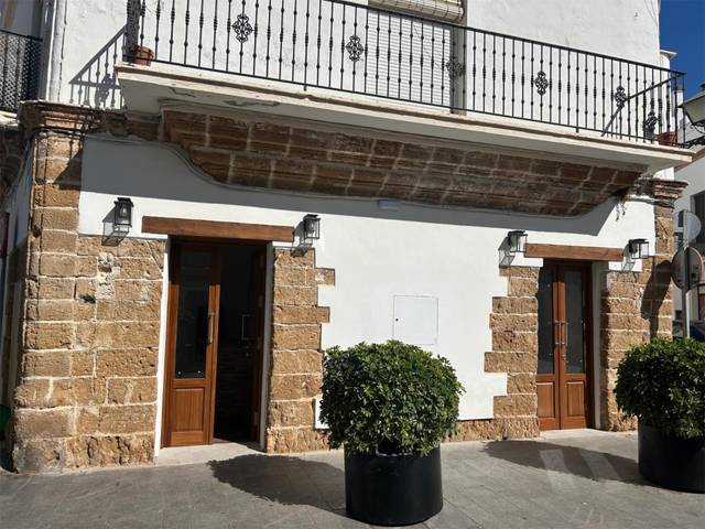 Local comercial en Alquiler en Calle Charco, 9 en Centro - La Costilla