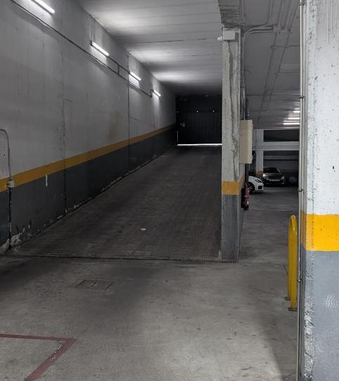 Foto 2 de Garaje de alquiler en Avenida de Los Fueros, 1, San Fermín,  Madrid Capital