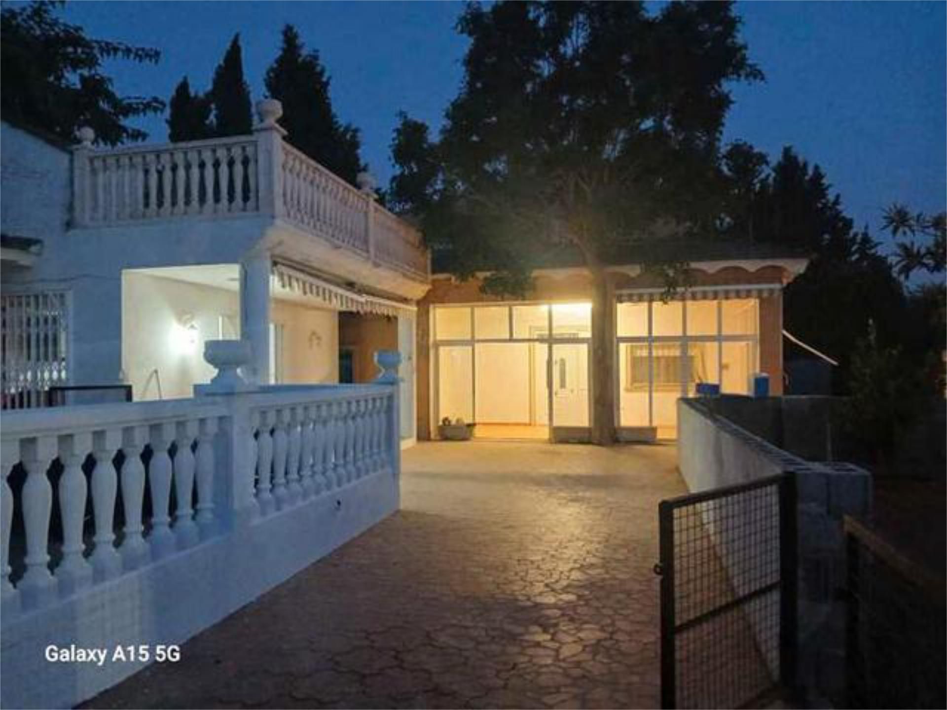 Vista exterior de Casa o chalet de alquiler en Manises con Calefacción, Jardín privado y Terraza