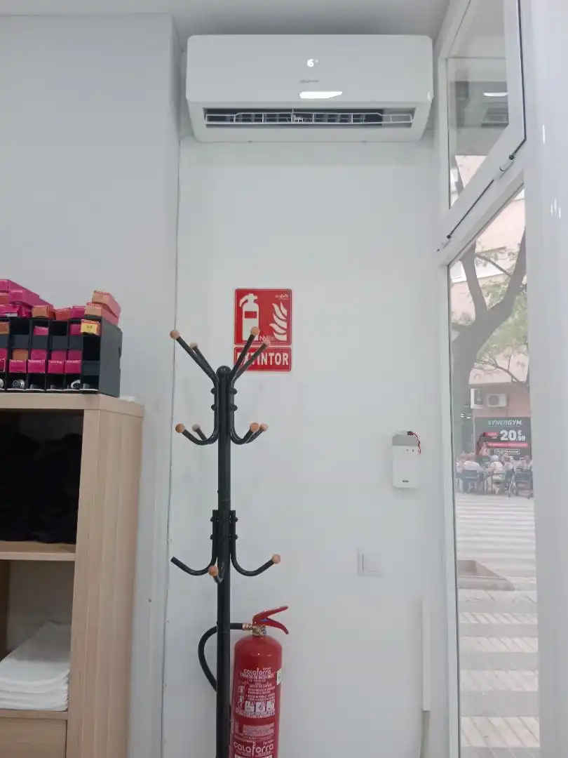 Commercial properties for rent in Calle Fray Antonio Panes, 20, El Molí Commercial properties for rent in Torrent with Air Conditioner, Heating and Furnished