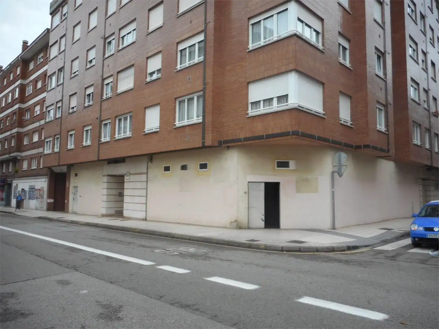 Local de alquiler en Calle de Álava, 41, Pumarín Vista exterior de Local de alquiler en Gijón