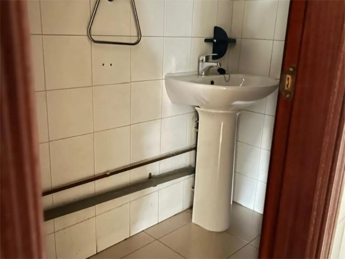 Local de alquiler en Calle de Álava, 41, Pumarín Baño de Local de alquiler en Gijón