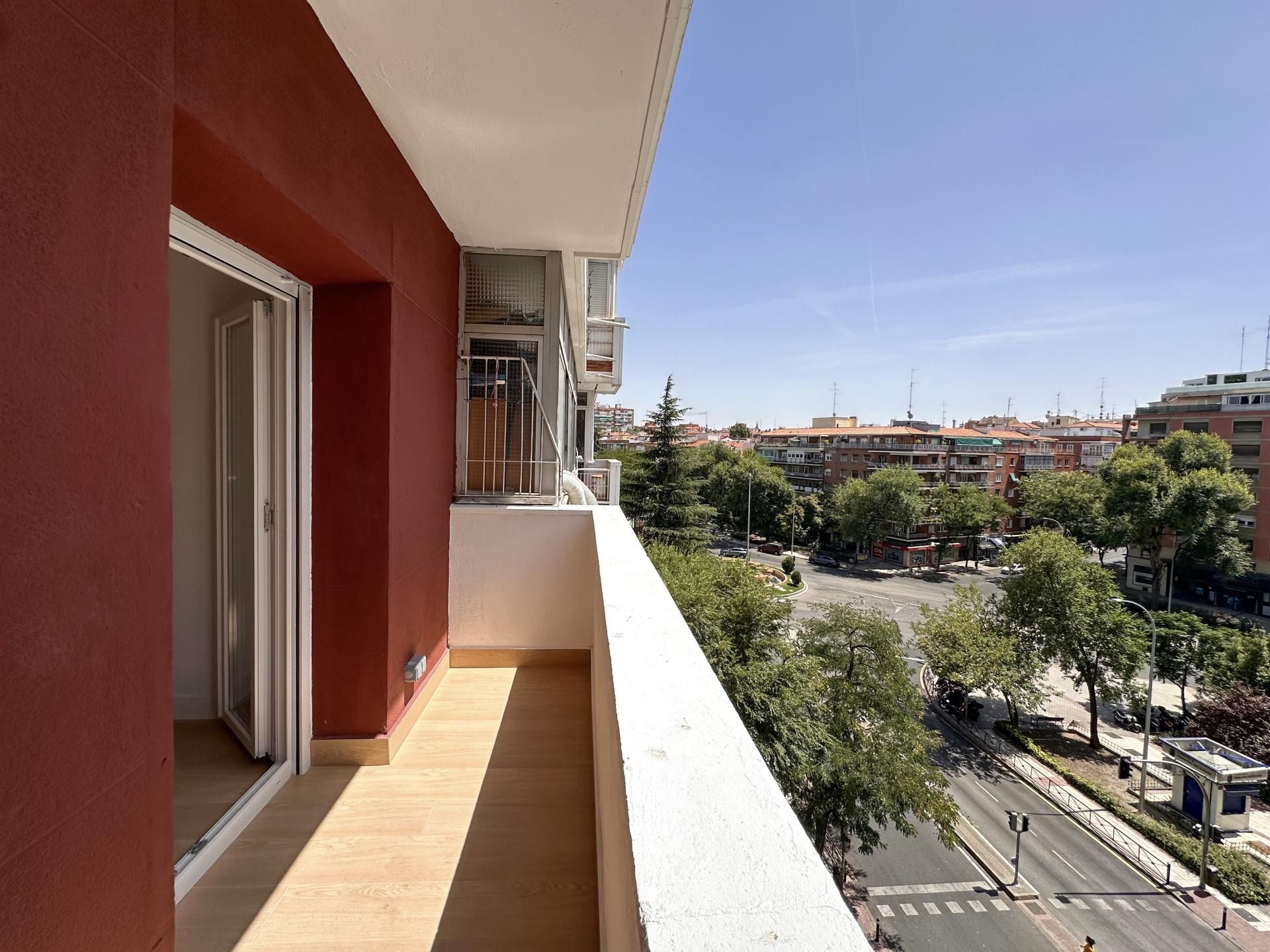 Habitación de Piso de alquiler en  Madrid Capital con Aire acondicionado, Calefacción y Terraza