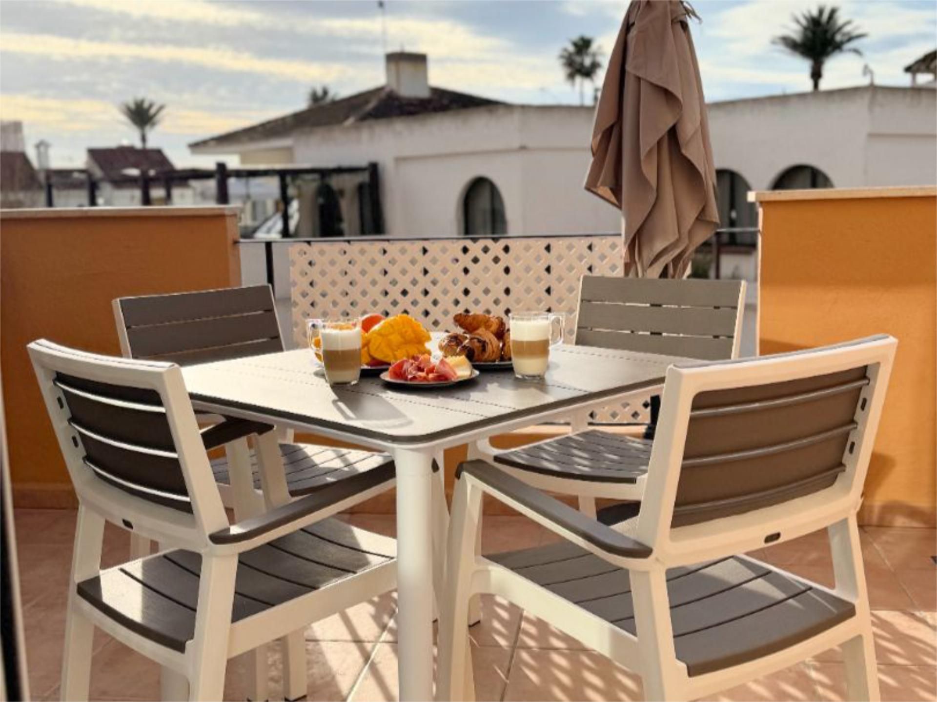 Terrasse von Wohnung miete in Casares mit Klimaanlage, Heizung und Privatgarten