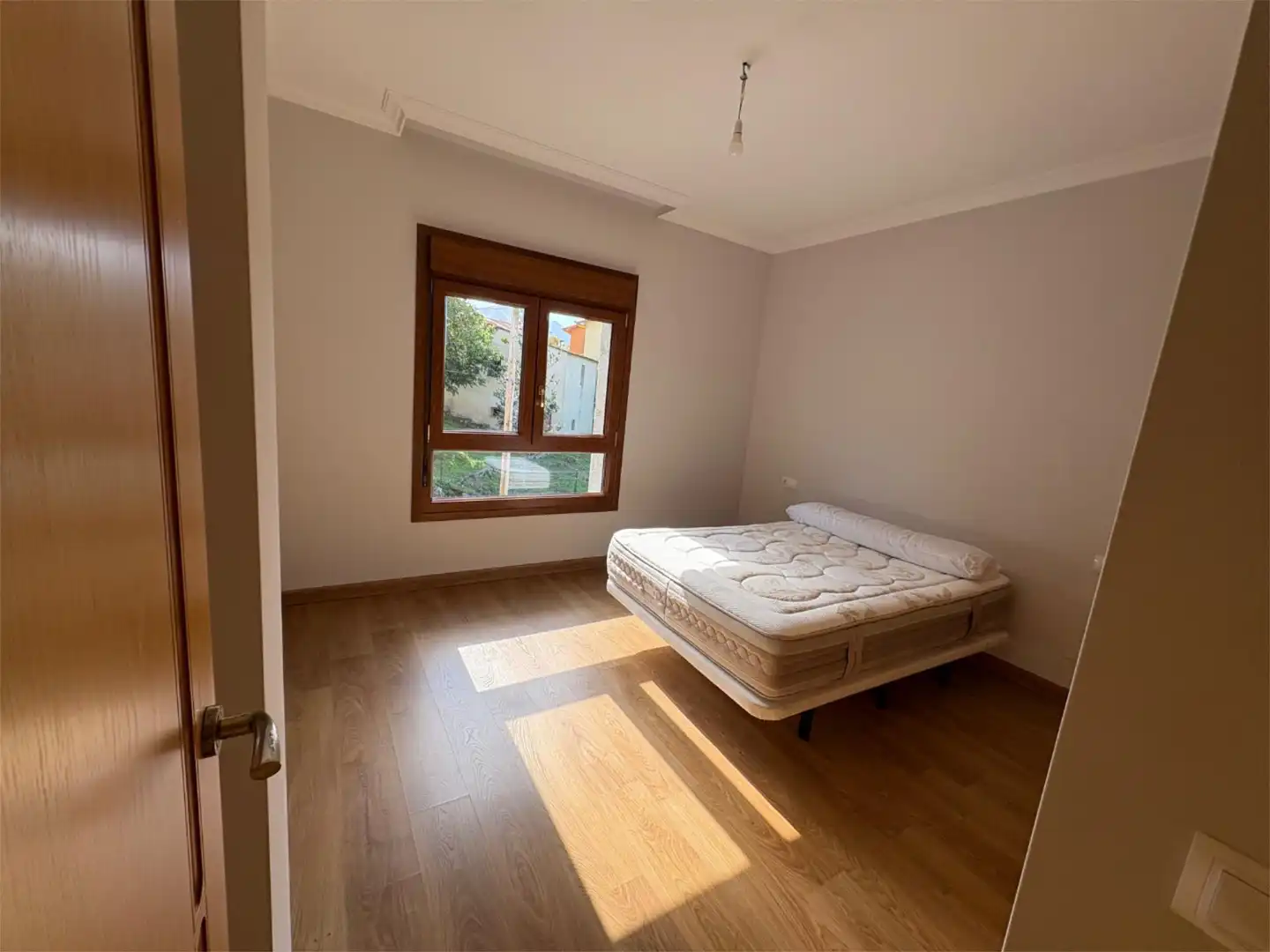Bedroom of Flat for sale in Llanes  with Heating, Private garden and Parquet flooring