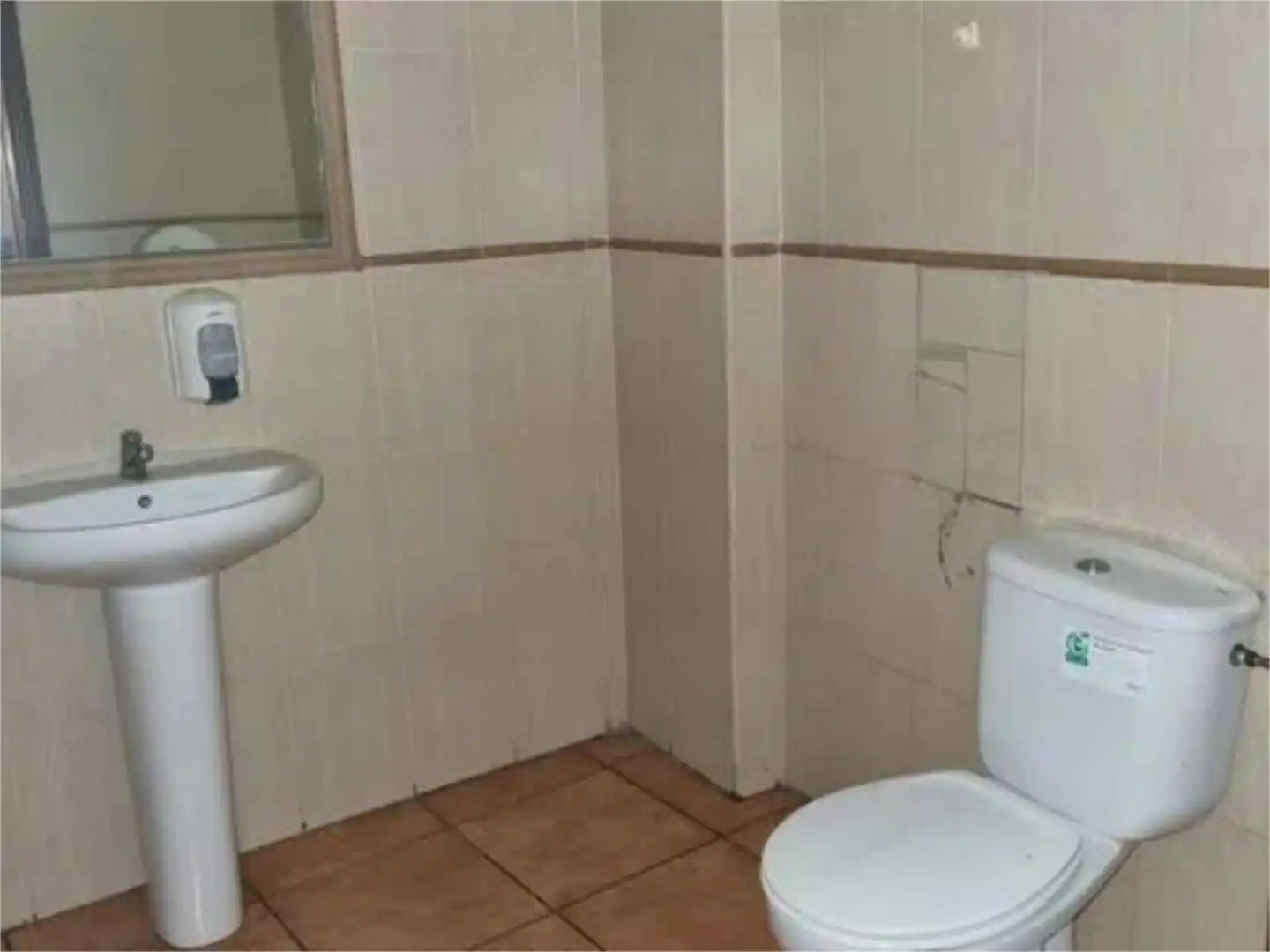 Bany de Local en venda en Villaralto amb Moblat