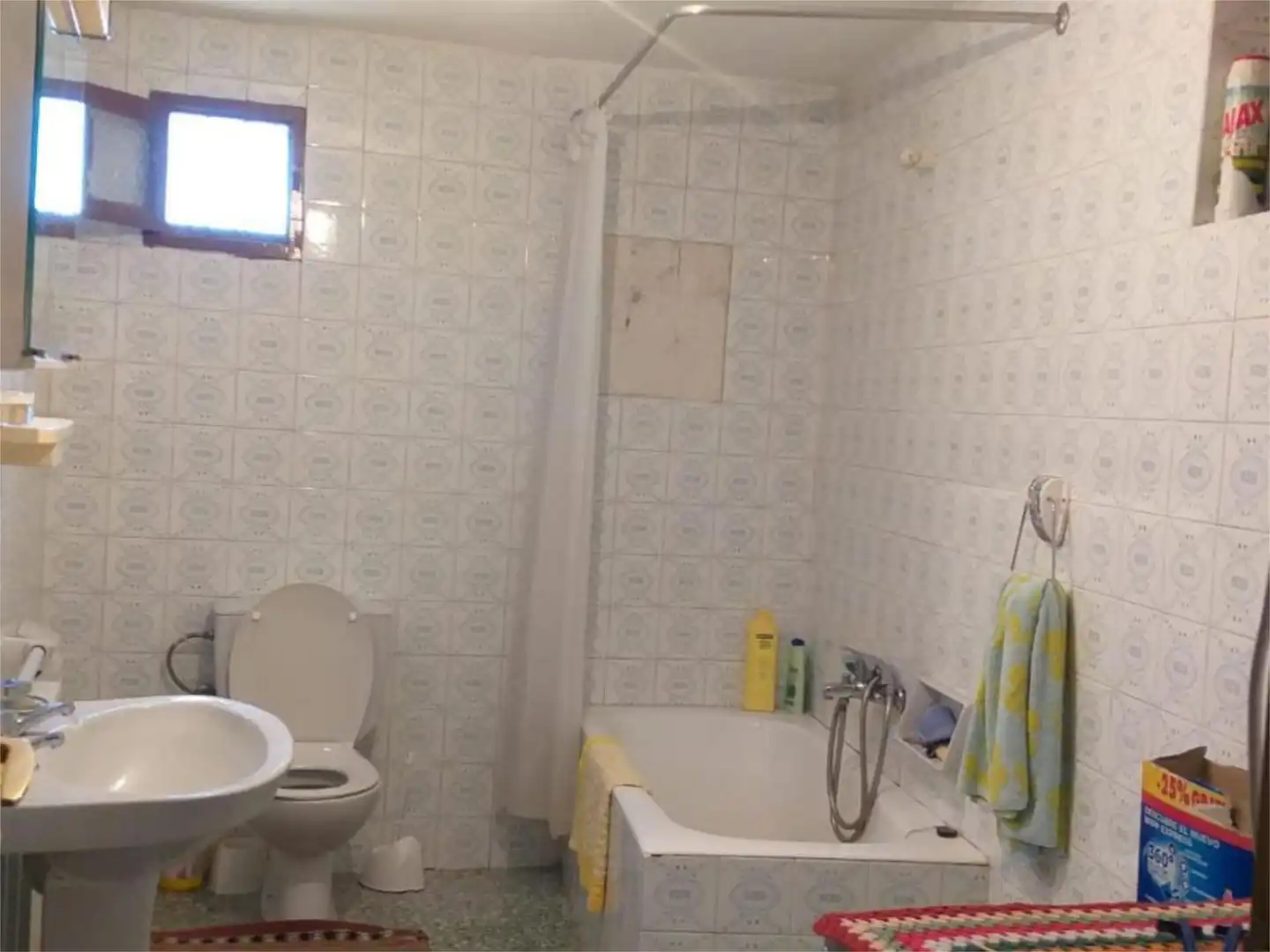 Casa adosada en venta en Vial Camino, 41, Petín Baño de Casa adosada en venta en Petín con Calefacción y Amueblado