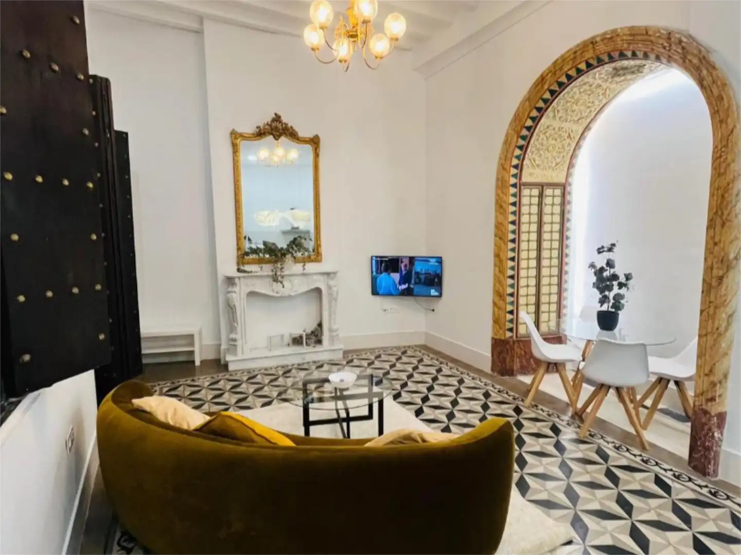 Pis de lloguer a Calle Sacramento, 16, Centro Histórico Sala d'estar de Pis de lloguer en Cádiz amb Aire condicionat, Calefacció i Terrassa