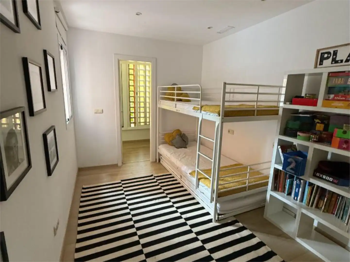 Habitación de Piso de alquiler en Estepona con Aire acondicionado, Calefacción y Terraza