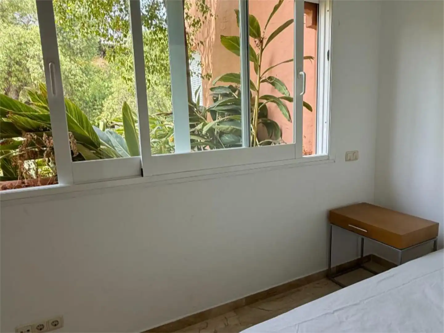 Habitación de Piso de alquiler en Estepona con Aire acondicionado, Calefacción y Terraza