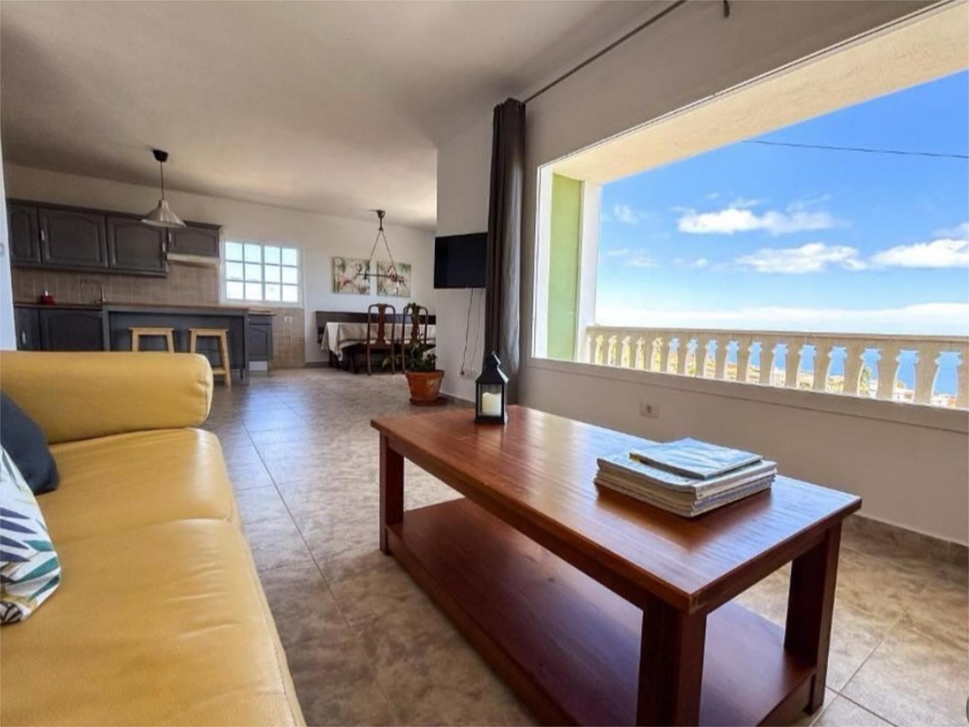 Sala d'estar de Casa o xalet de lloguer en Breña Alta amb Jardí privat, Terrassa i Moblat