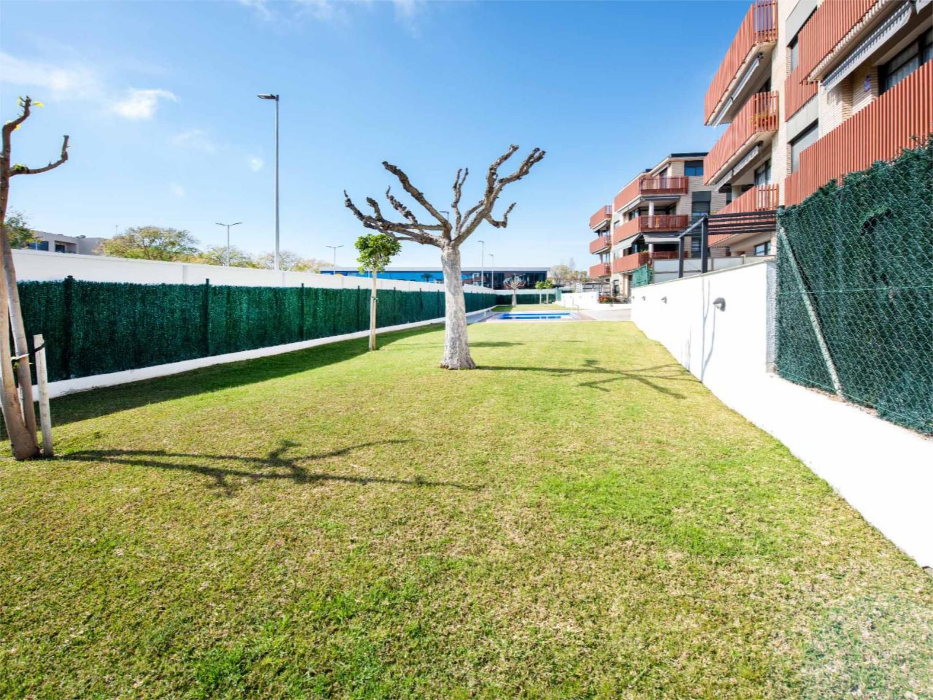 Jardín de Piso en venta en Torredembarra con Aire acondicionado, Terraza y Piscina