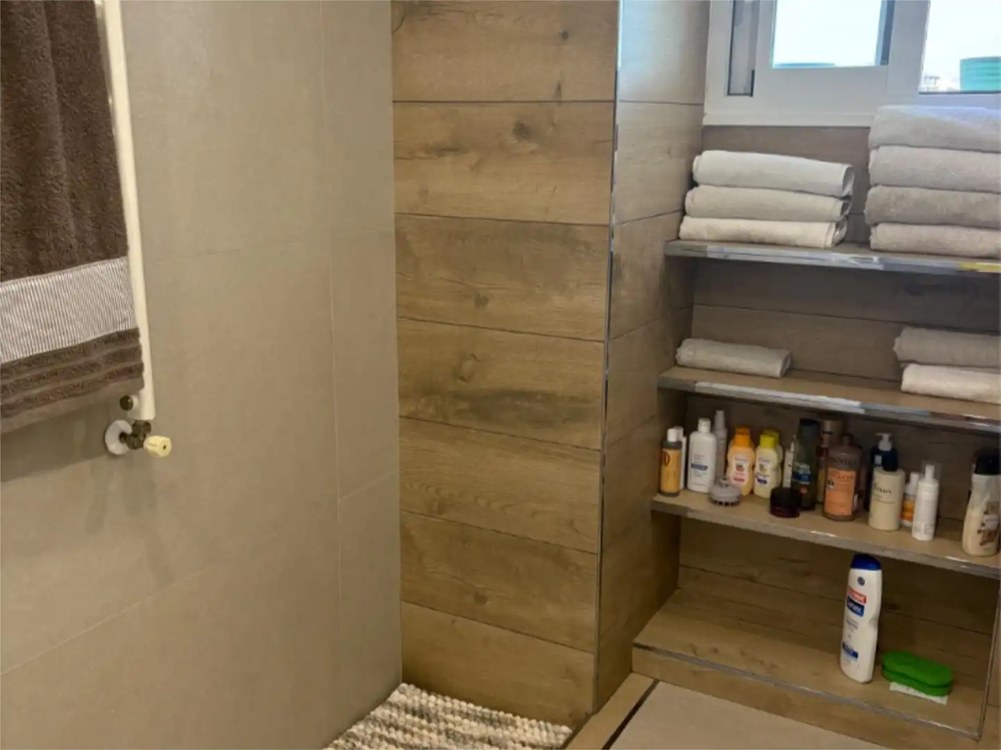 Ático en venta en Plaça D'elx, 23, Sur Baño de Ático en venta en Castellón de la Plana / Castelló de la Plana con Aire acondicionado, Terraza y Balcón